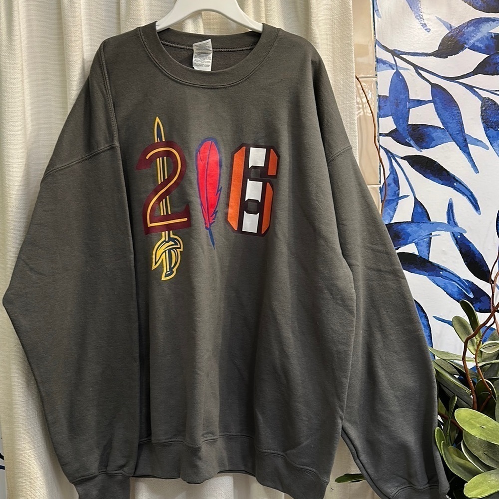 Gildan Gray Long Sleeve Cotton & Polyester Cleveland 216 Sweatshirt Size XL